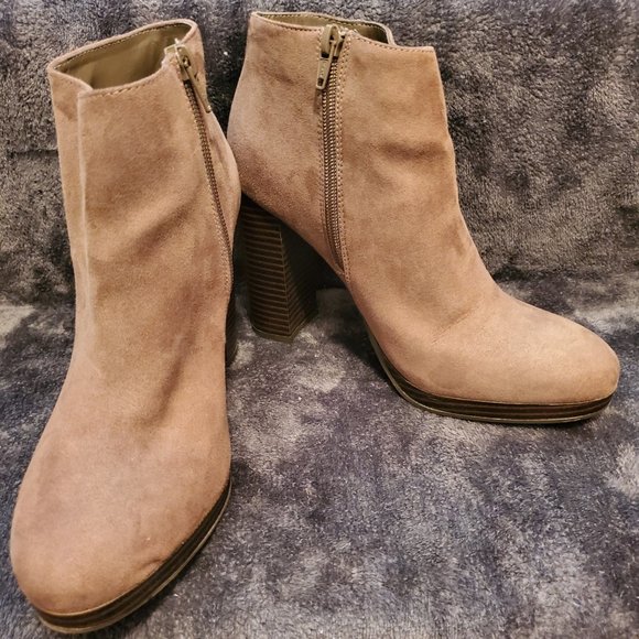 Lauren Conrad Addisonn Bootie - Picture 1 of 5